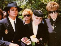 michael-lee-minnelli-and-liza-minnelli-attend-the-funeral-of-vincente-minnelli(39)-m-6.jpg