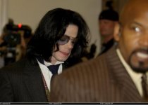 Trial-Photos-June-2005-June-2-2005-michael-jackson-11318757-819-587.jpg