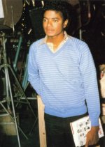 MICHAEL-michael-jackson-10120582-570-800.jpg