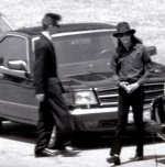 mj-at-his-grandmother-s-funeral-1990-michael-jackson-10578142-397-400.jpg