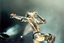 MJ-michael-jackson-6958786-500-339.jpg